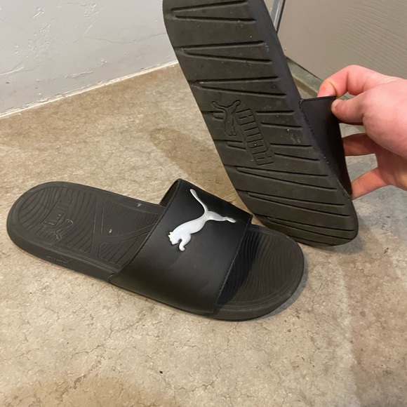 Black puma slides - Picture 4 of 4